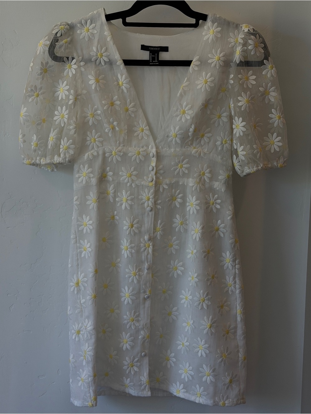 White Daisy-Embroidered Puff Sleeve Button Dress